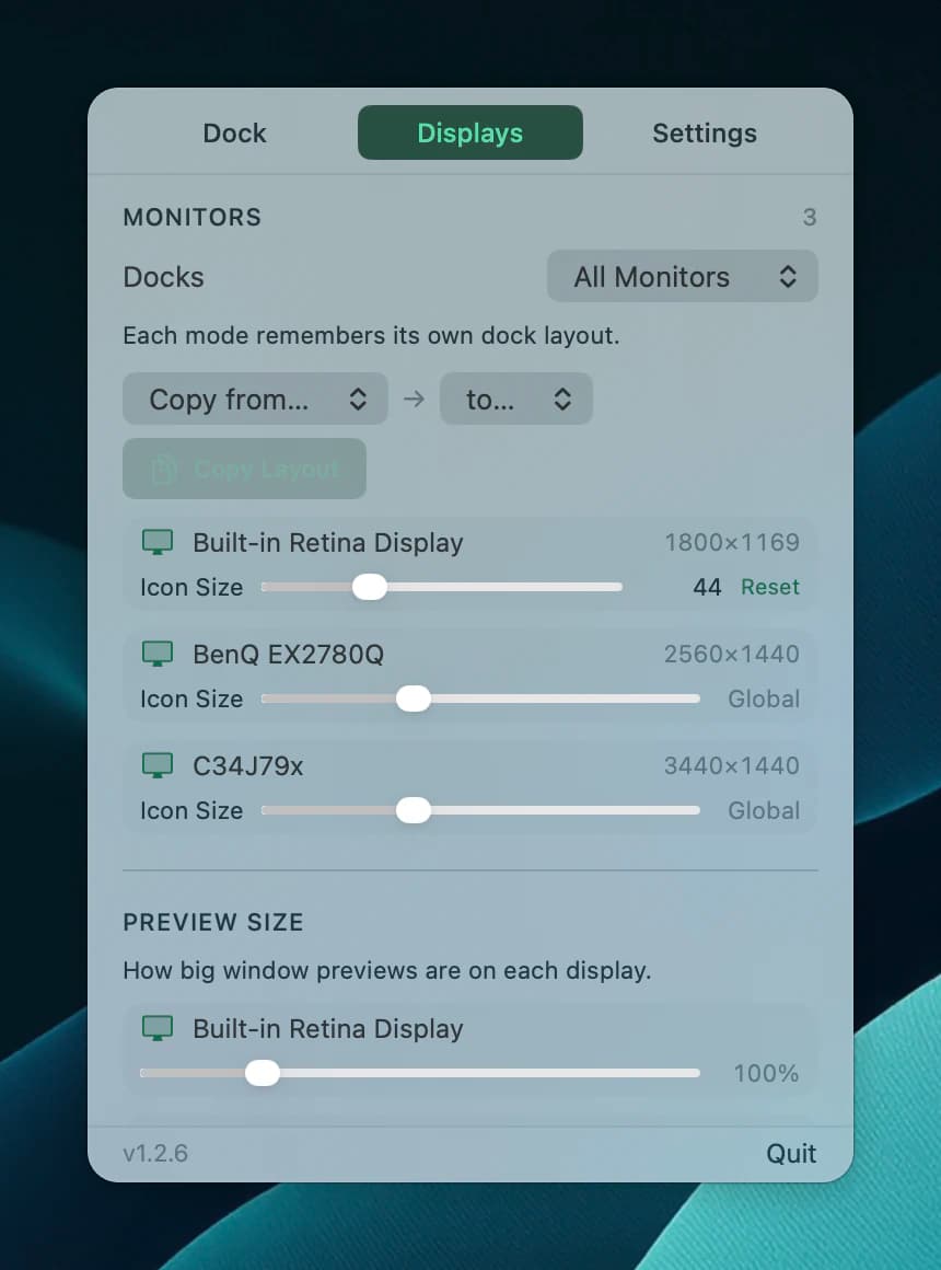 the Displays tab with three monitors, one with its own icon size